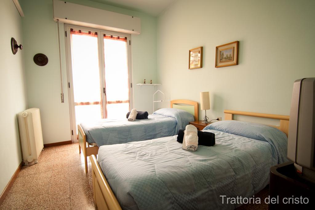 Affittacamere Trattoria Del Cristo Ospedaletto Lodigiano Phòng bức ảnh